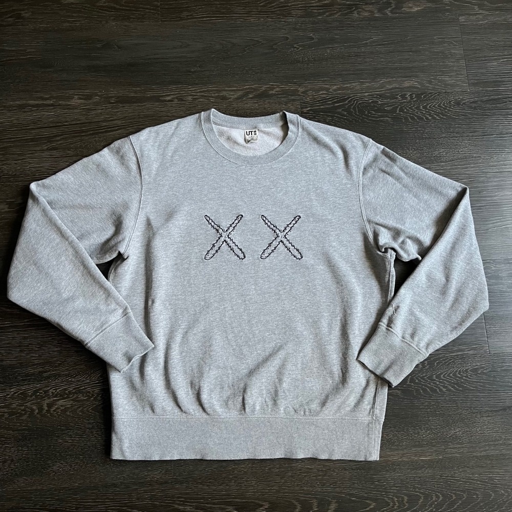 Uniqlo UT x KAWS Colab Sesame Street Sweatshirt Gray XX Logo Mens Medium Graphic